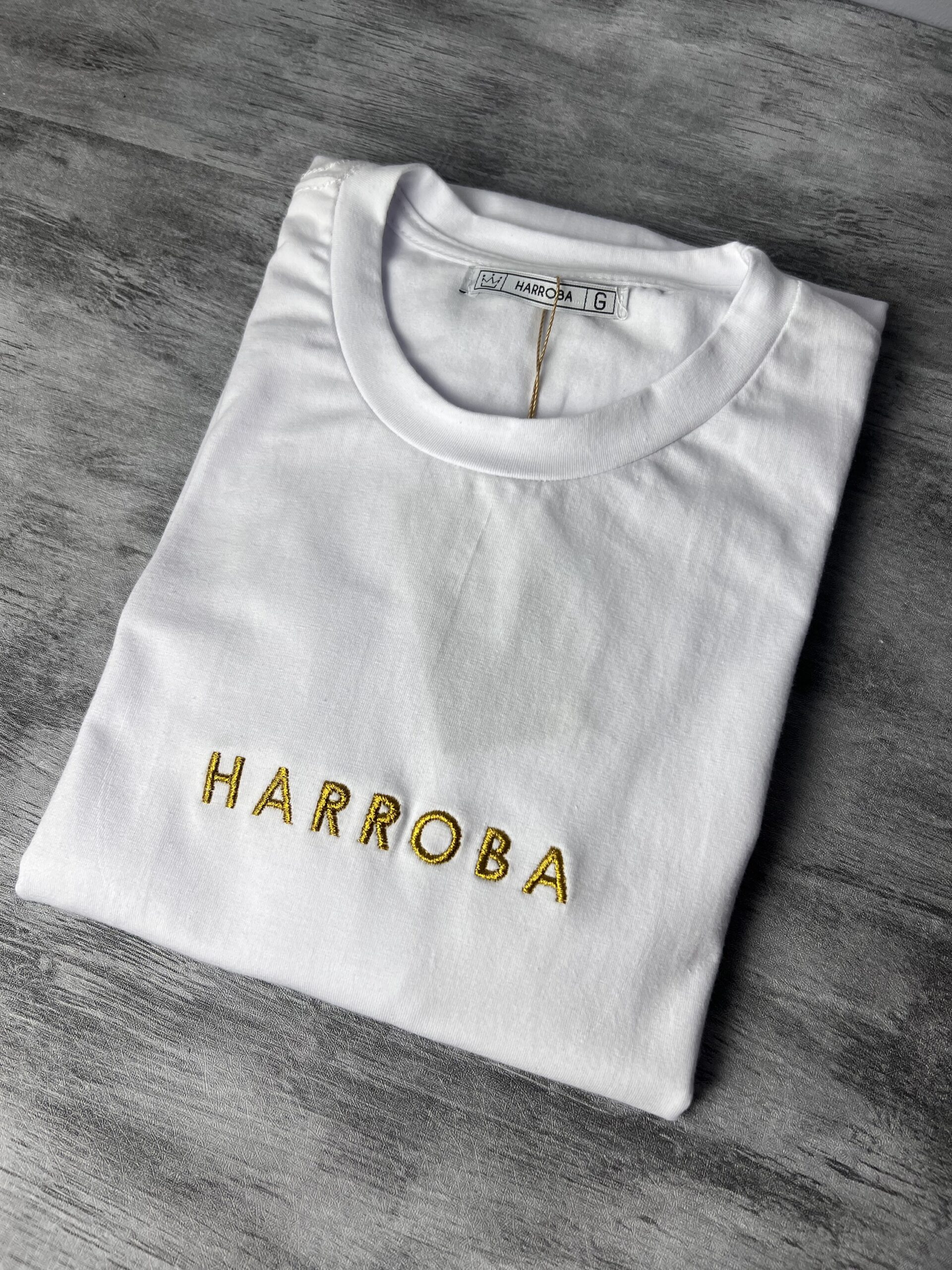 CAMISA BRANCA BORDADO DOURADO