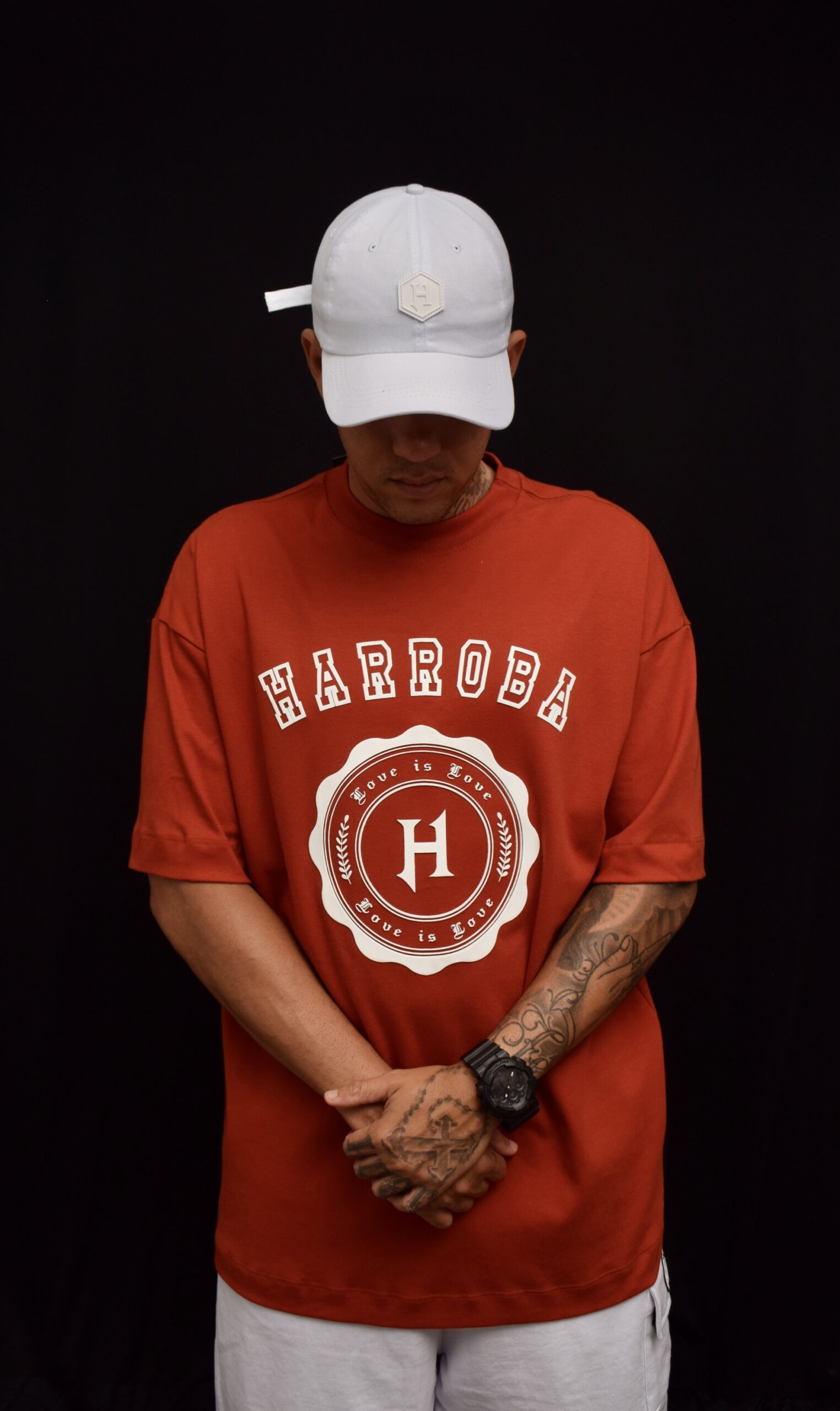 OVERSIZED VERMELHA LOVE IS LOVE