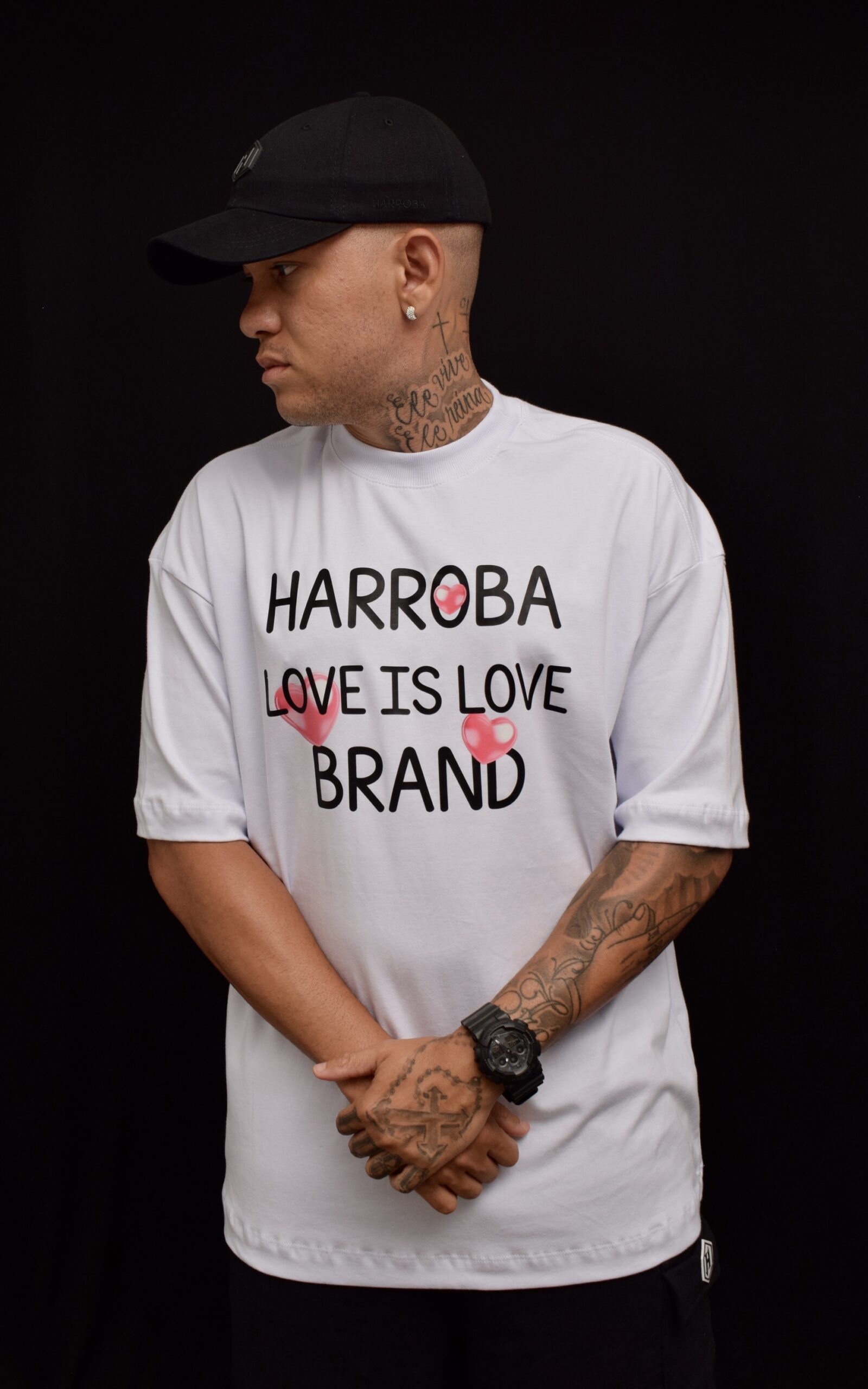 OVERSIZED LOVE IS LOVE CORAÇÃO