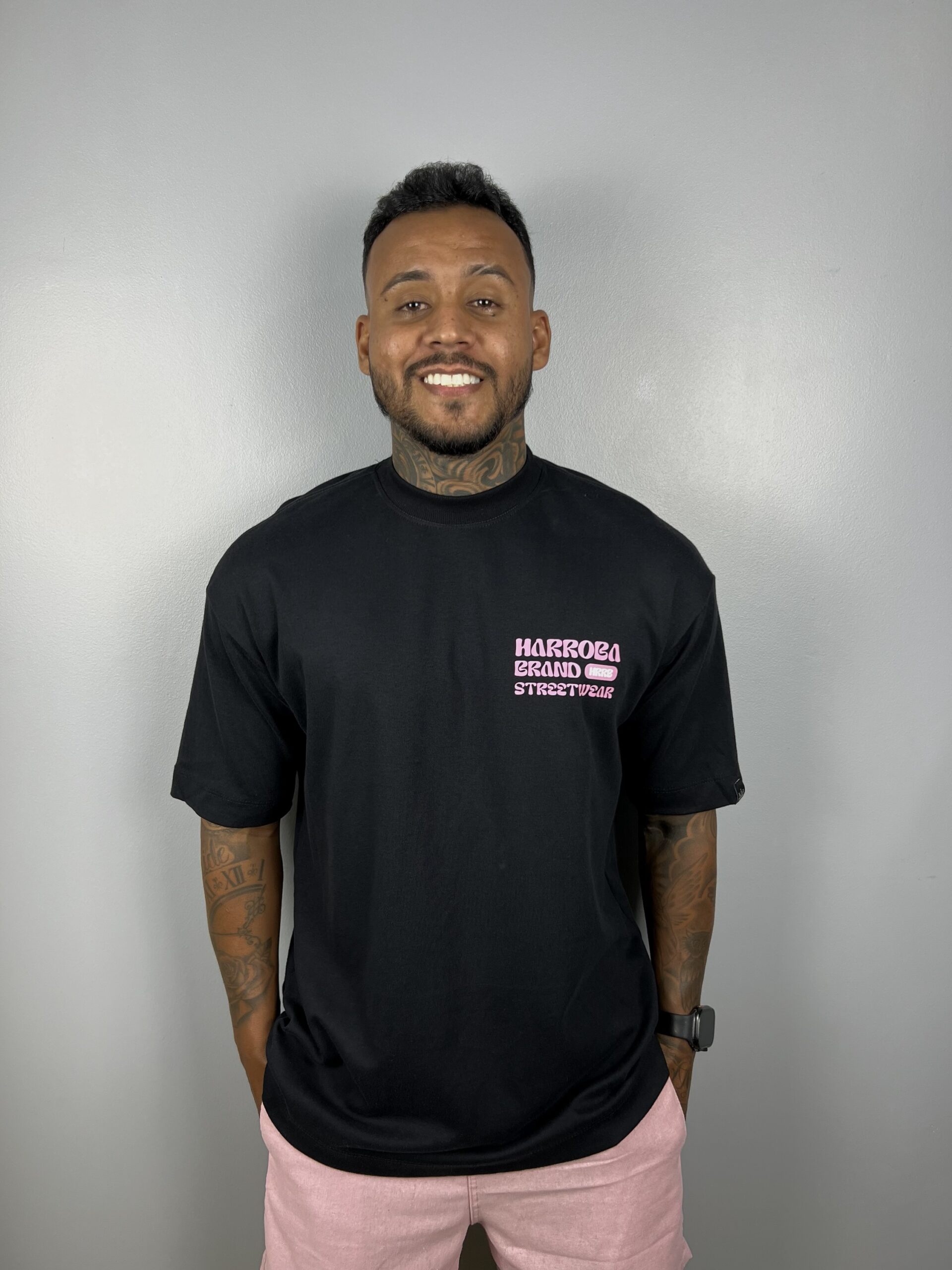 OVERSIZED PINK STREET