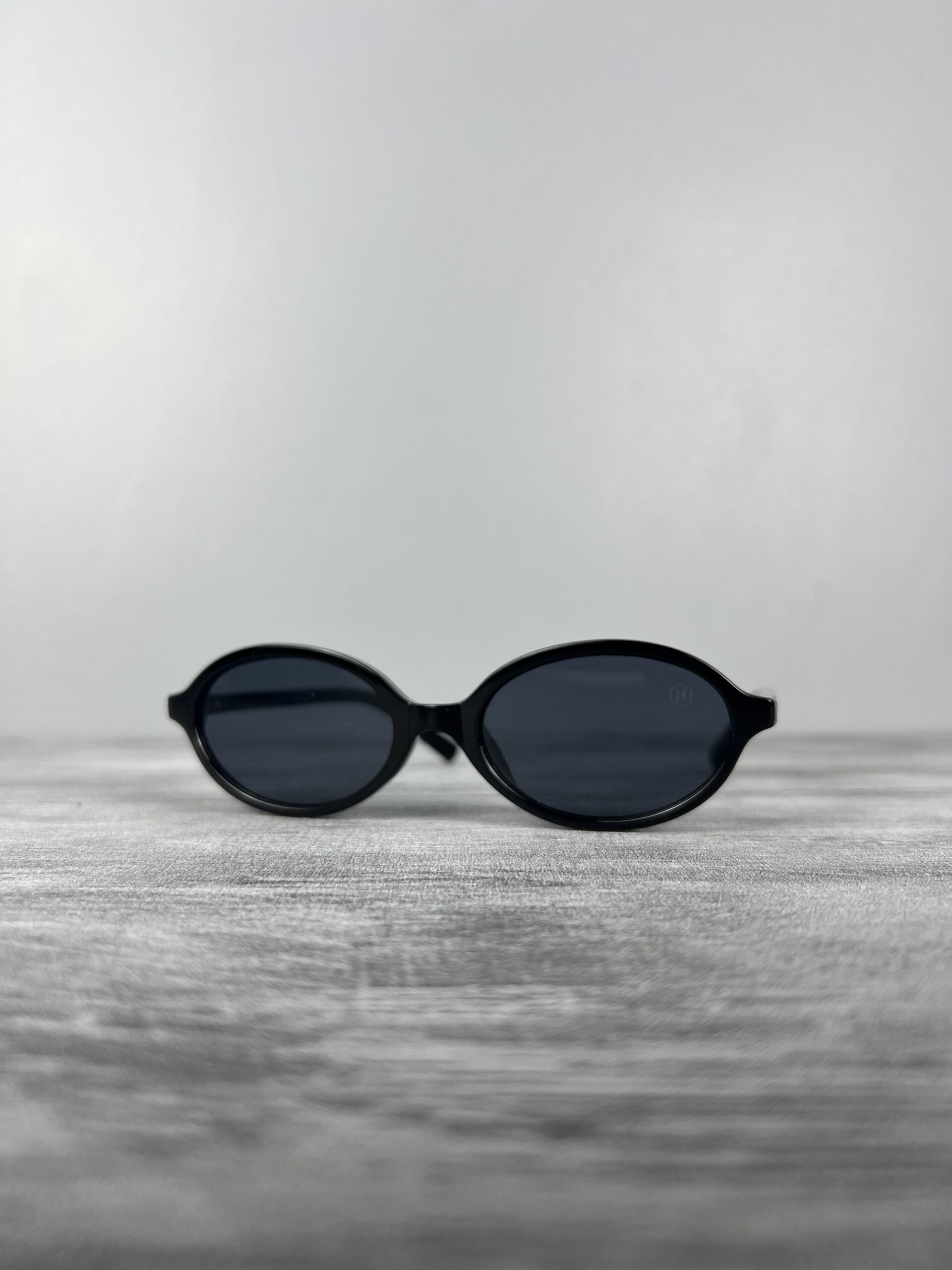 ÓCULOS HARROBA OVAL RETRÔ