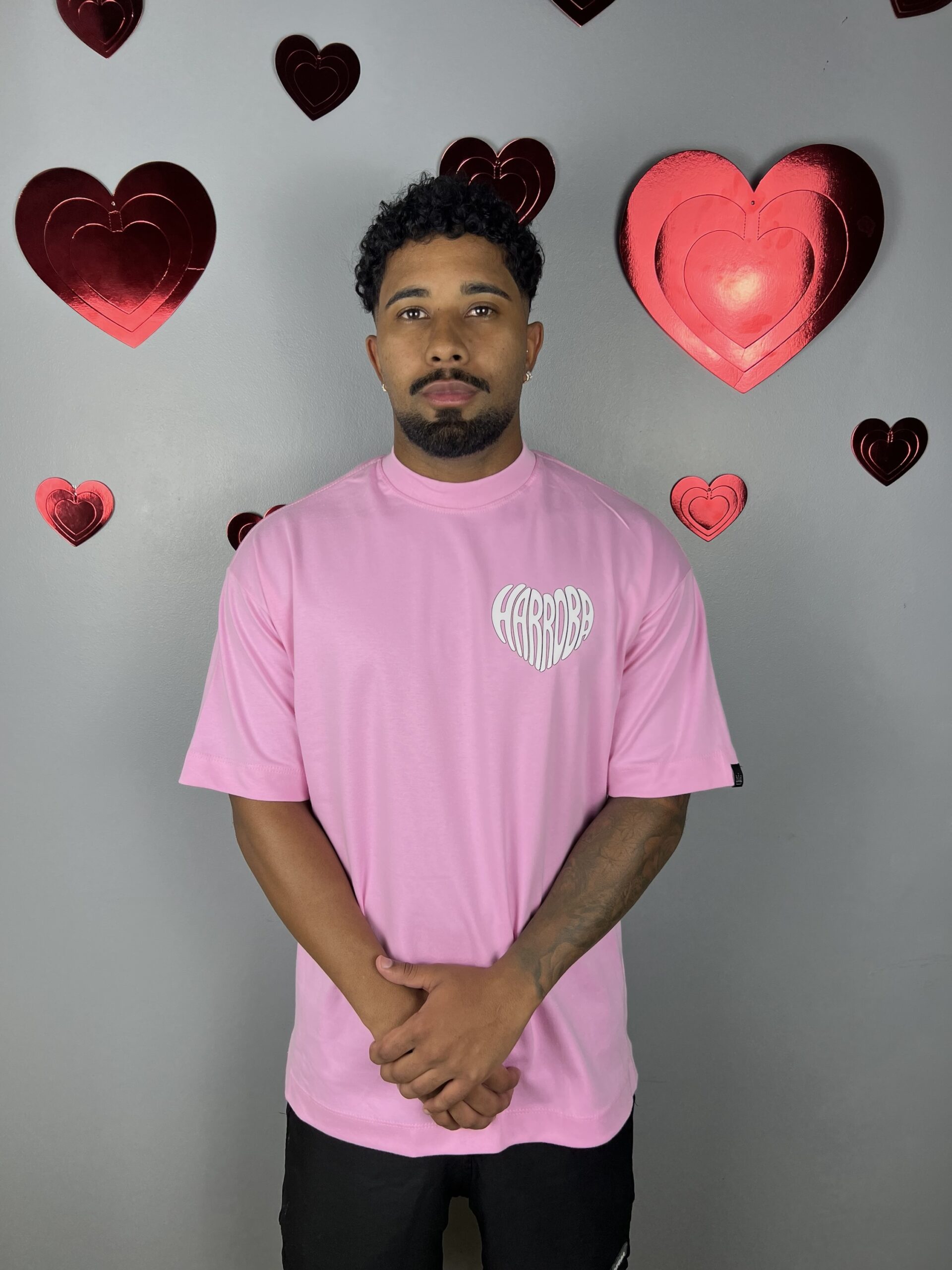 OVERSIZED LOVE SHAPE